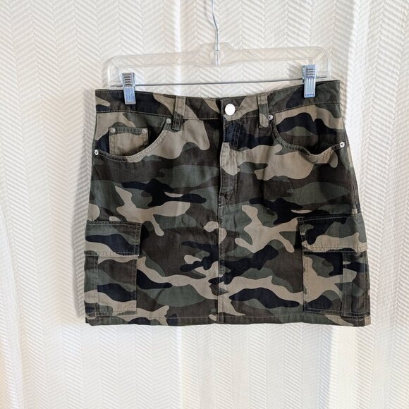 H&M Camo print Army Cargo Mini Skirt Size 8 Cotton - Picture 3 of 11